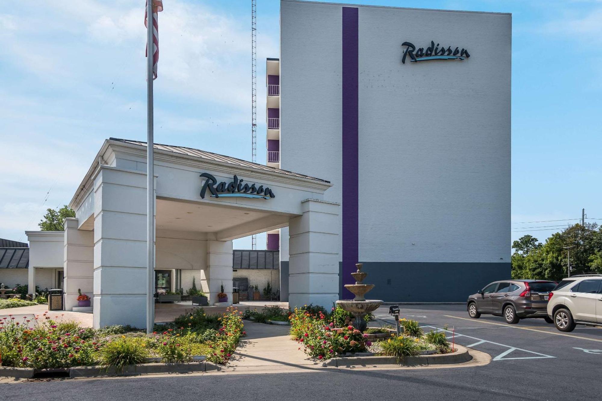 Radisson Hotel Grand Rapids Riverfront Buitenkant foto